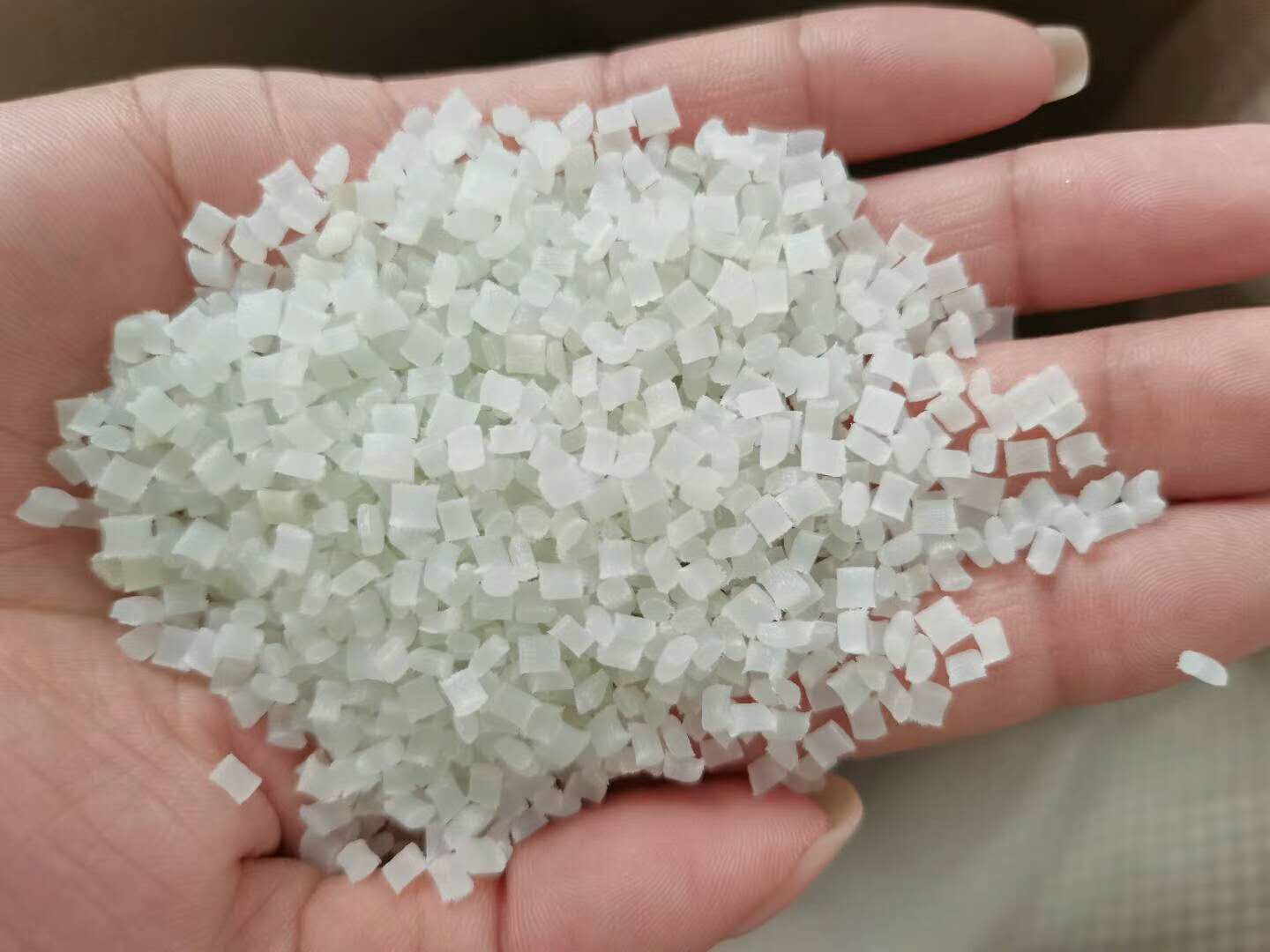 選擇改性尼龍改玻纖廠家時需要注意哪些呢